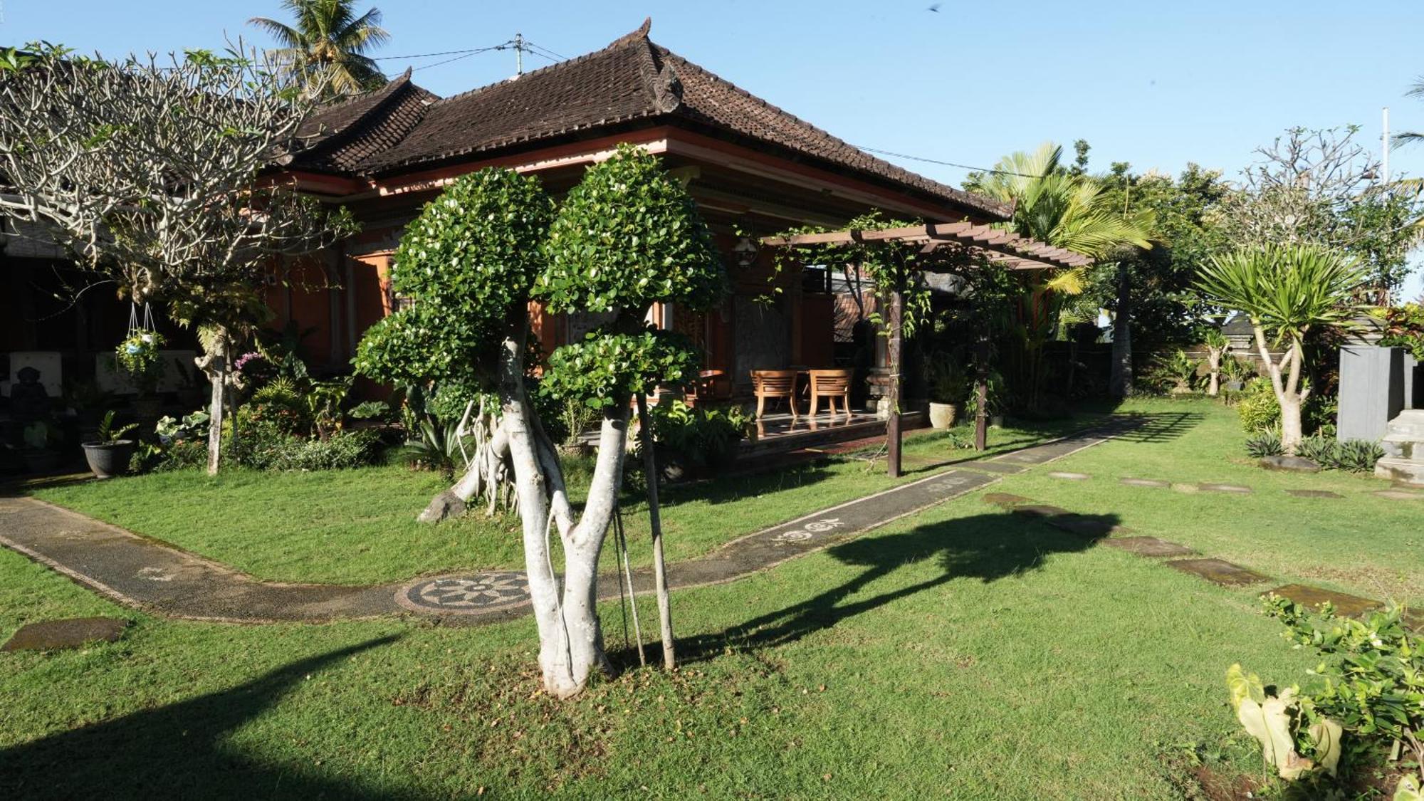 लॉज The Sangkih Restaurant & Bar *